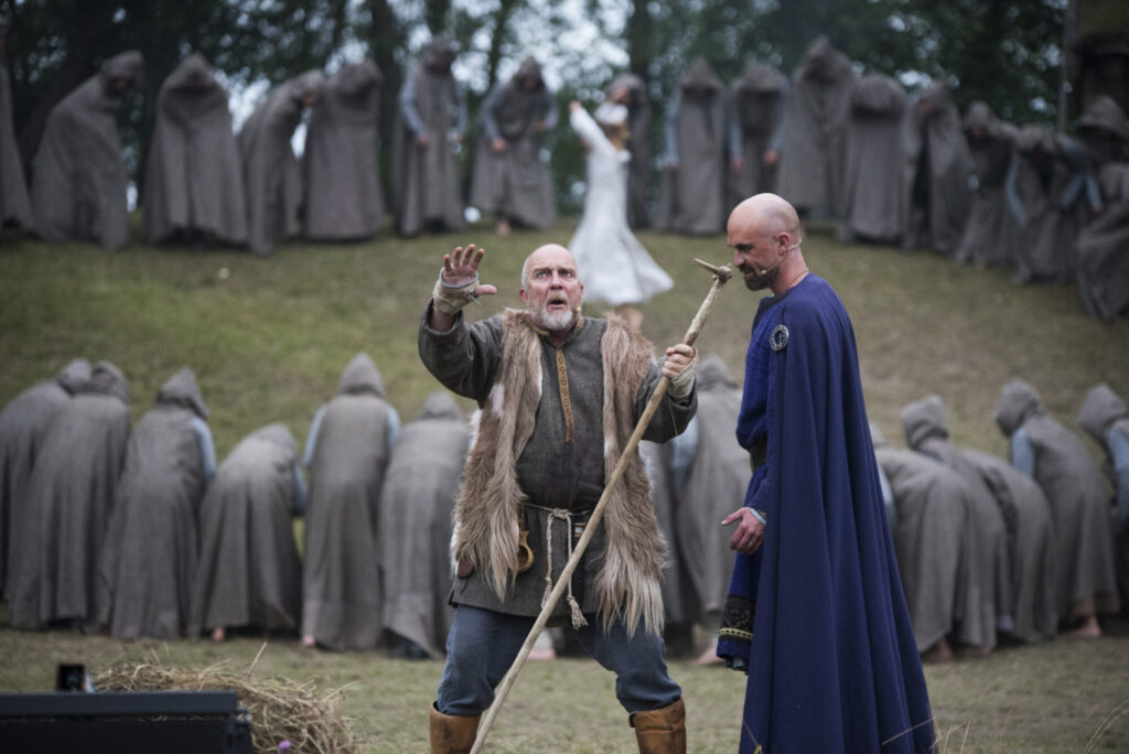 Spelet om Heilag Olav 2018. Even Stormoen som Gamal Jostein og Lavrans Haga som Tormod Kolbrunarskald.Foto SNK/ Espen Storhaug